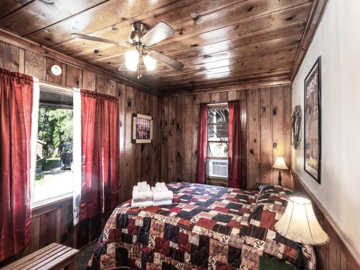 Apache Village Cabinette 11, Queen Bed, Midtown, Sleeps 2 ルイドソ エクステリア 写真